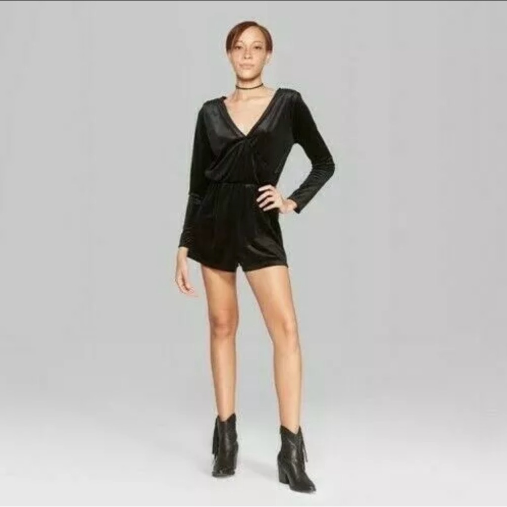 Wild Fable Women's Striped Long Sleeve V-Neck Velvet Romper, Black Size Xl, Nwt